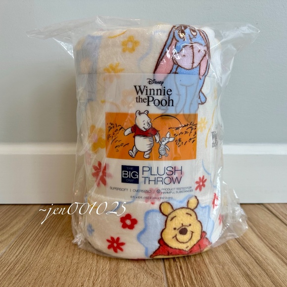 Disney Winnie the Pooh Oversized Plush Throw Blanket 5x6 ft - Picture 3 of 9